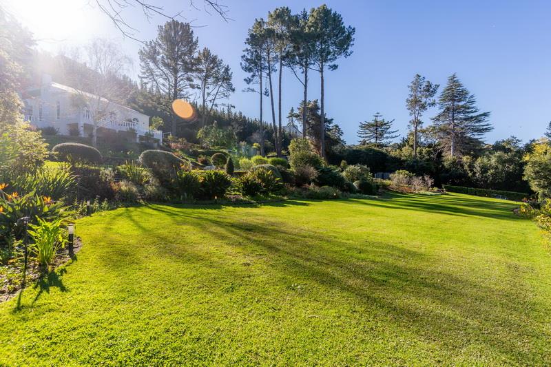 4 Bedroom Property for Sale in Constantia Western Cape